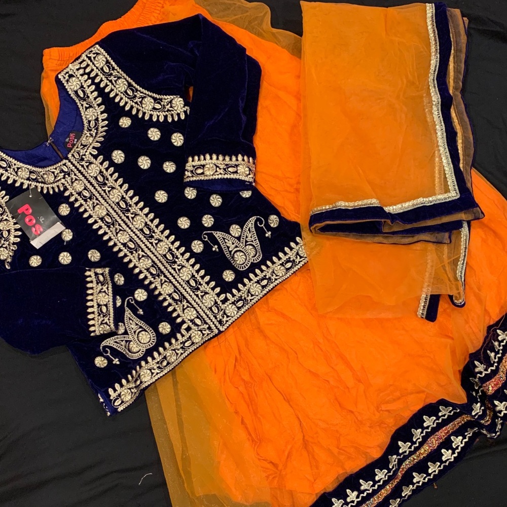 Girls indian Pakistani velvet 3pc  lahenga kurti wedding dress